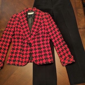 TAHARI PANTS SUIT